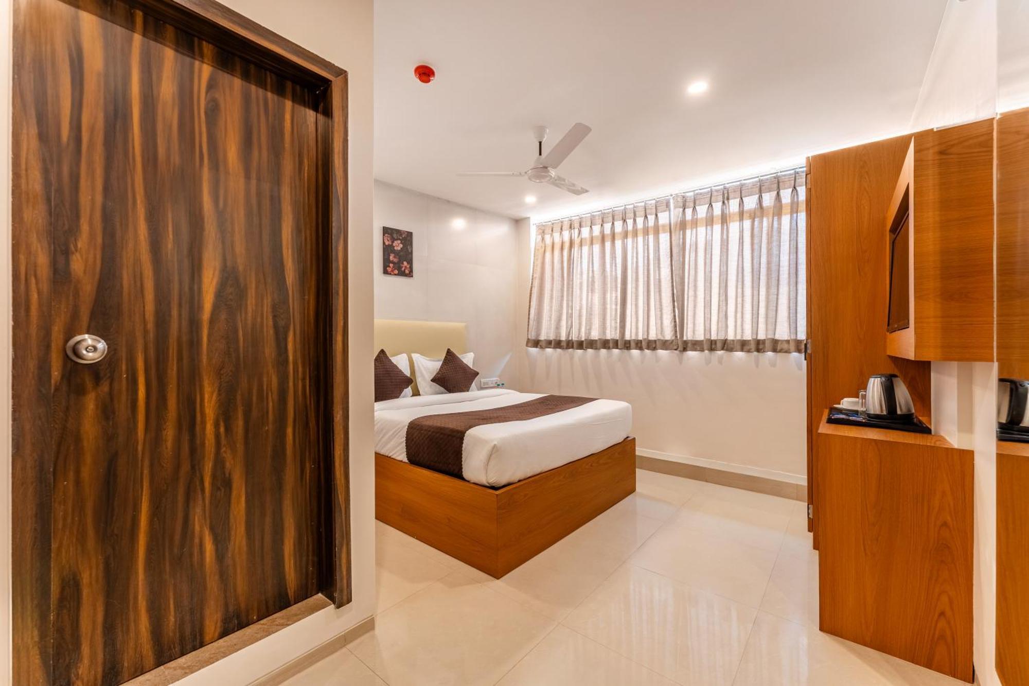 Metropolis Business Hotel Panaji Exterior photo